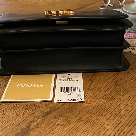 Michael Kors Black Leather Mott Handbag Bag - Picture 7 of 13